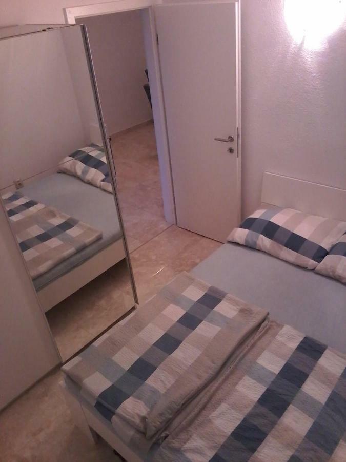 Apartments Katarina Трогир Екстериор снимка