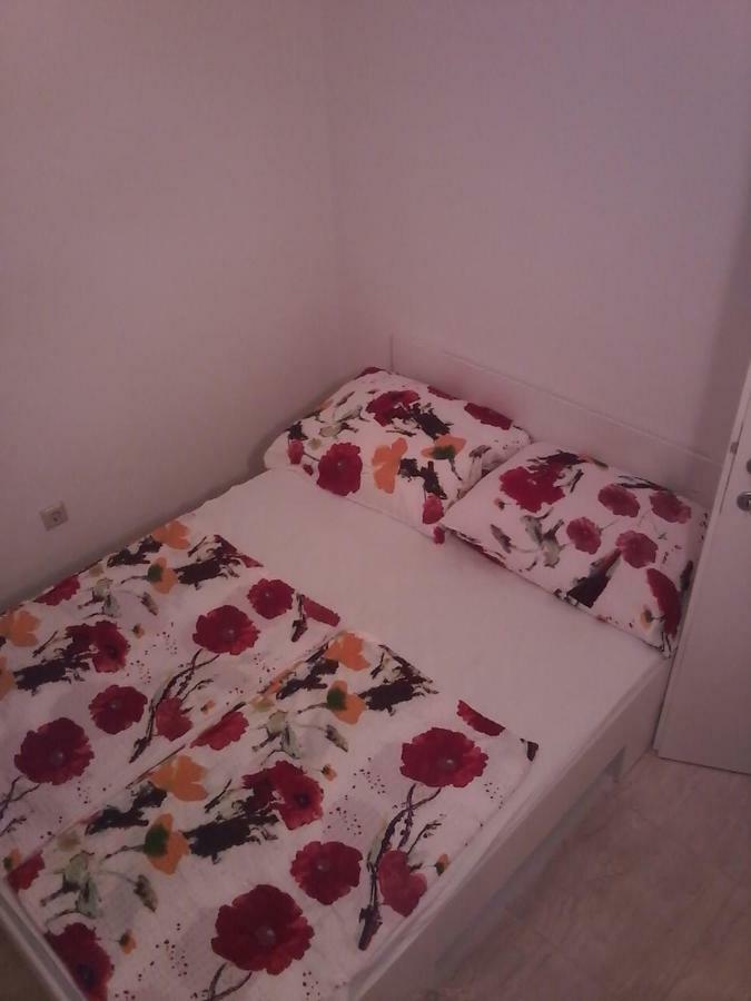 Apartments Katarina Трогир Екстериор снимка
