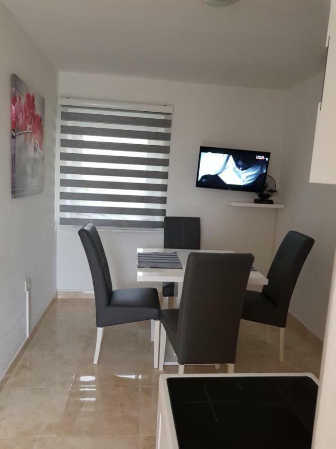 Apartments Katarina Трогир Екстериор снимка